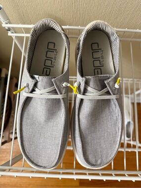 Hey Dude Women’s Light Grey Canvas Shoes